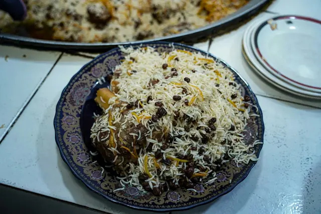 په کابل کې د قابلي پلو یوه پلېټ